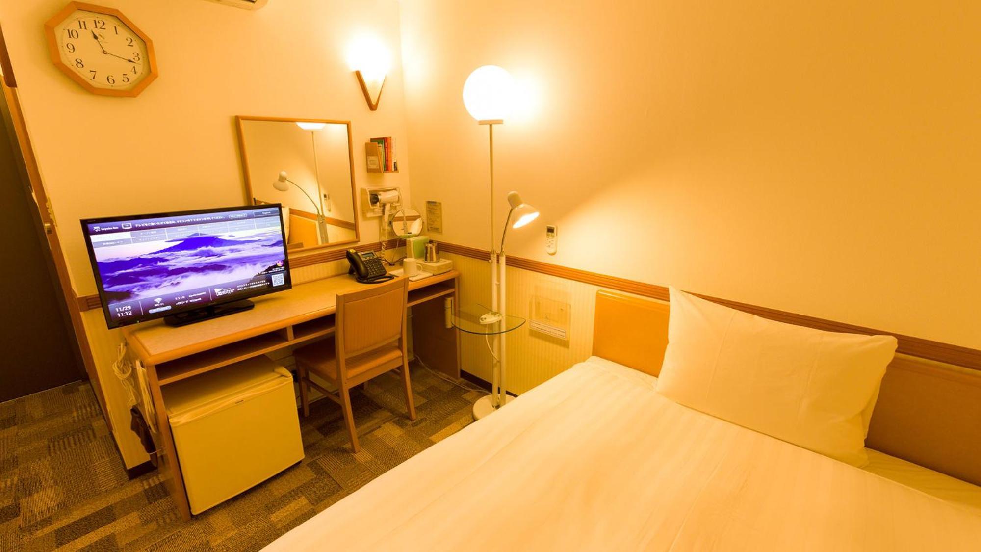 Toyoko Inn Kokura-Eki Minami-Guchi Kitakjusu Szoba fotó